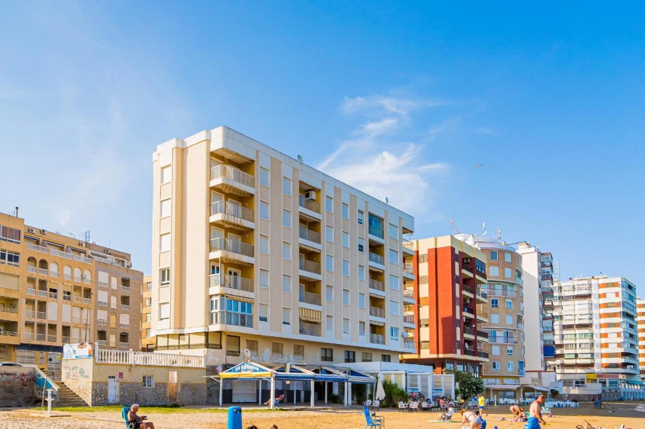 Апартаменты Apartamento Cinta De La Sal Торевьиа Экстерьер фото